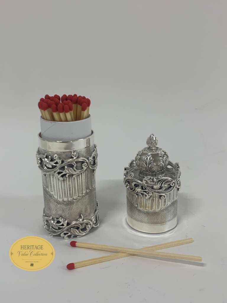 ROUND CHASED MATCH HOLDER