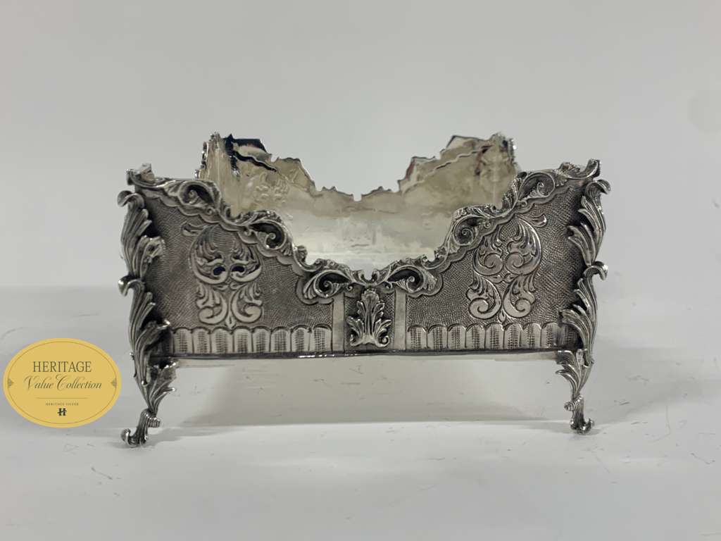 CASTING FLAT NAPKIN HOLDER