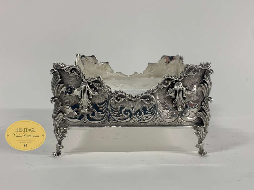 CASTING FLAT NAPKIN HOLDER