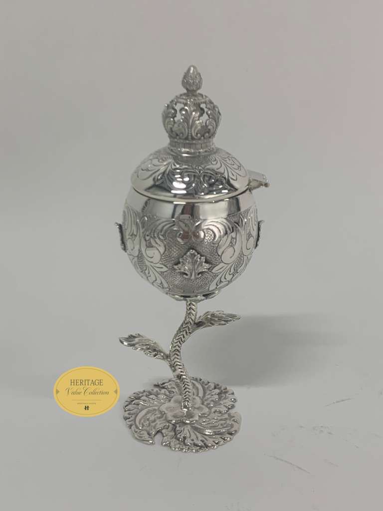 VIZNITZ SMALL BESUMIM HOLDER