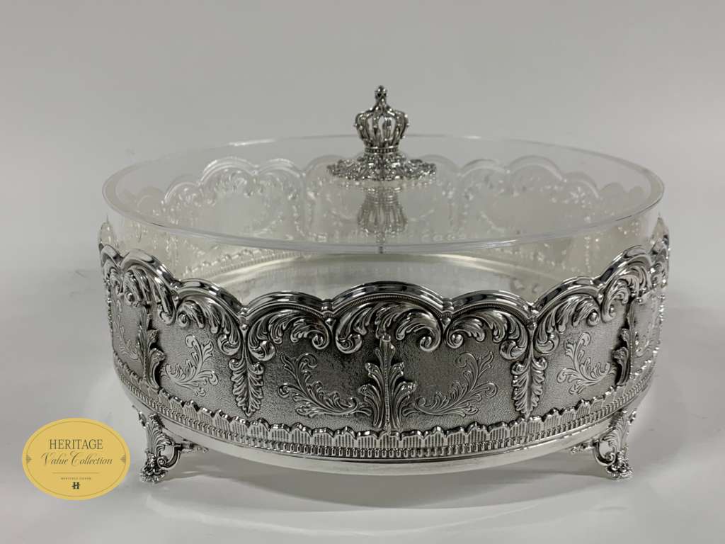 ROUND STAMPED MATZAH HOLDER